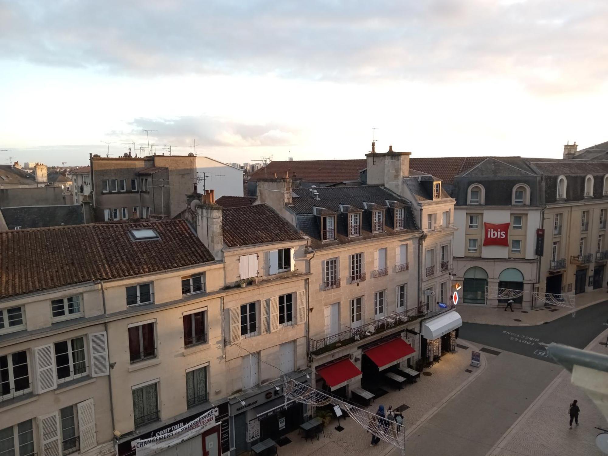 Cosy & Tendance Spa Poitiers Bagian luar foto